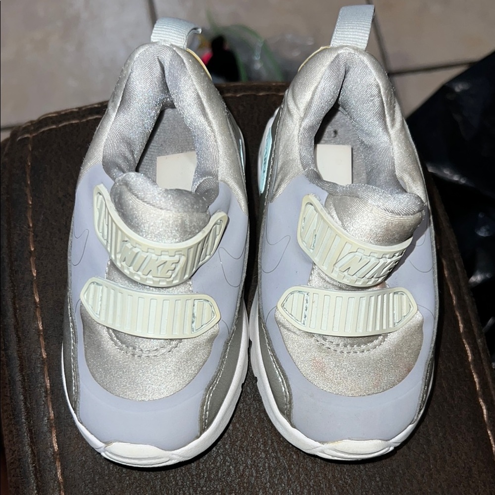 Nike Kids Metallic Silver and Light Gray Sneakers